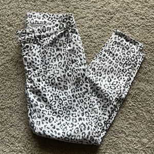White House Black Market Leopard Cheetah Printed Skinny Ankle Jeans size 8